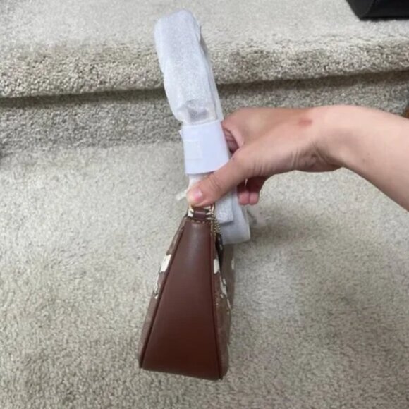 NWT Coach X Peanuts Teri Shoulder Bag In Signature Canvas With Snoopy Print - Picture 3 of 6